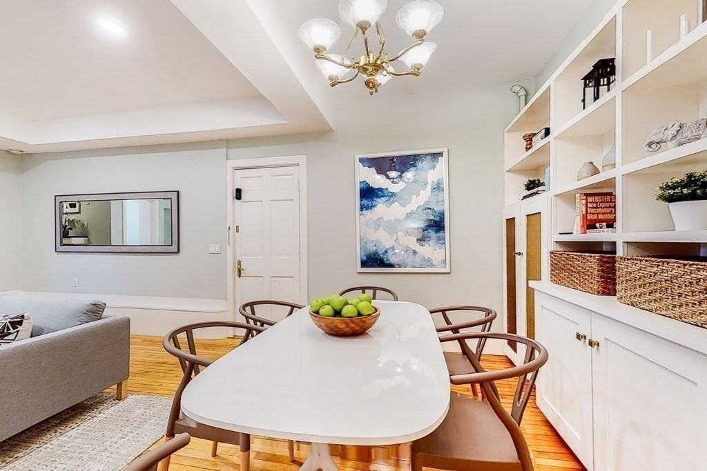 278 Clarendon St - Photo 5 of 13