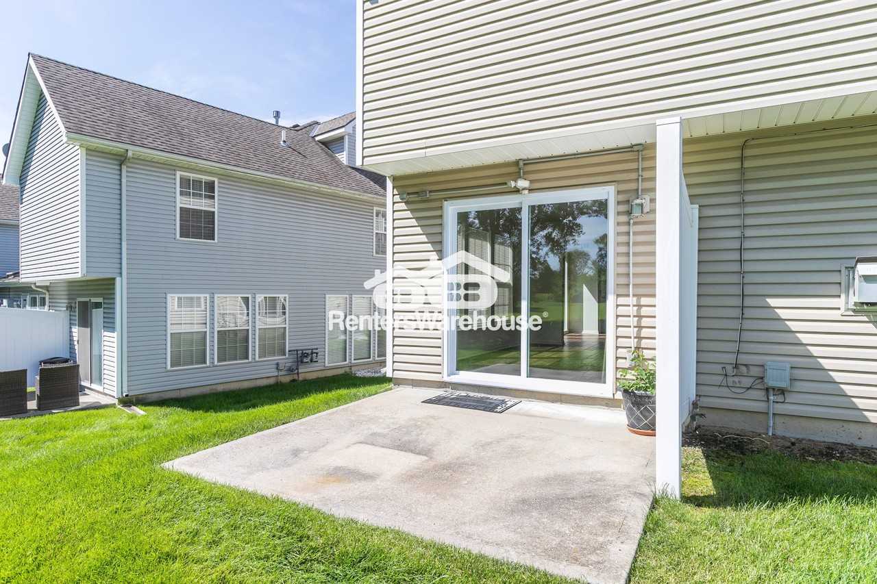 8127 N Lawn Ave - Photo 5 of 36