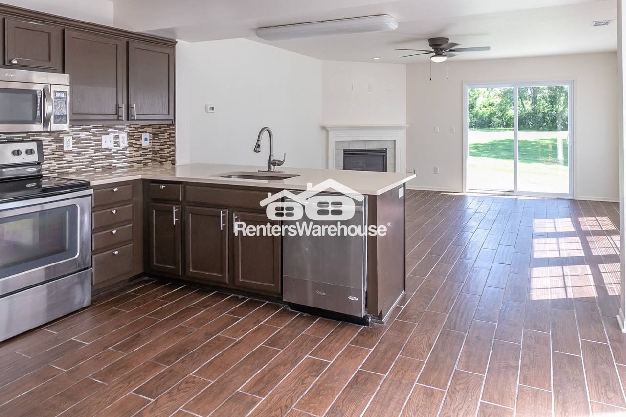 8127 N Lawn Ave - Photo 6 of 36