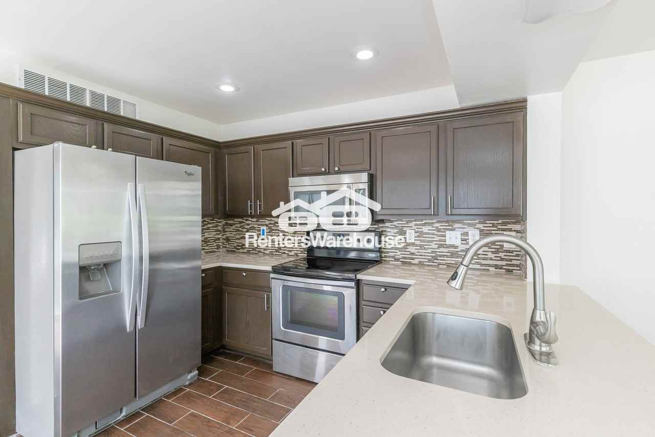 8127 N Lawn Ave - Photo 7 of 36
