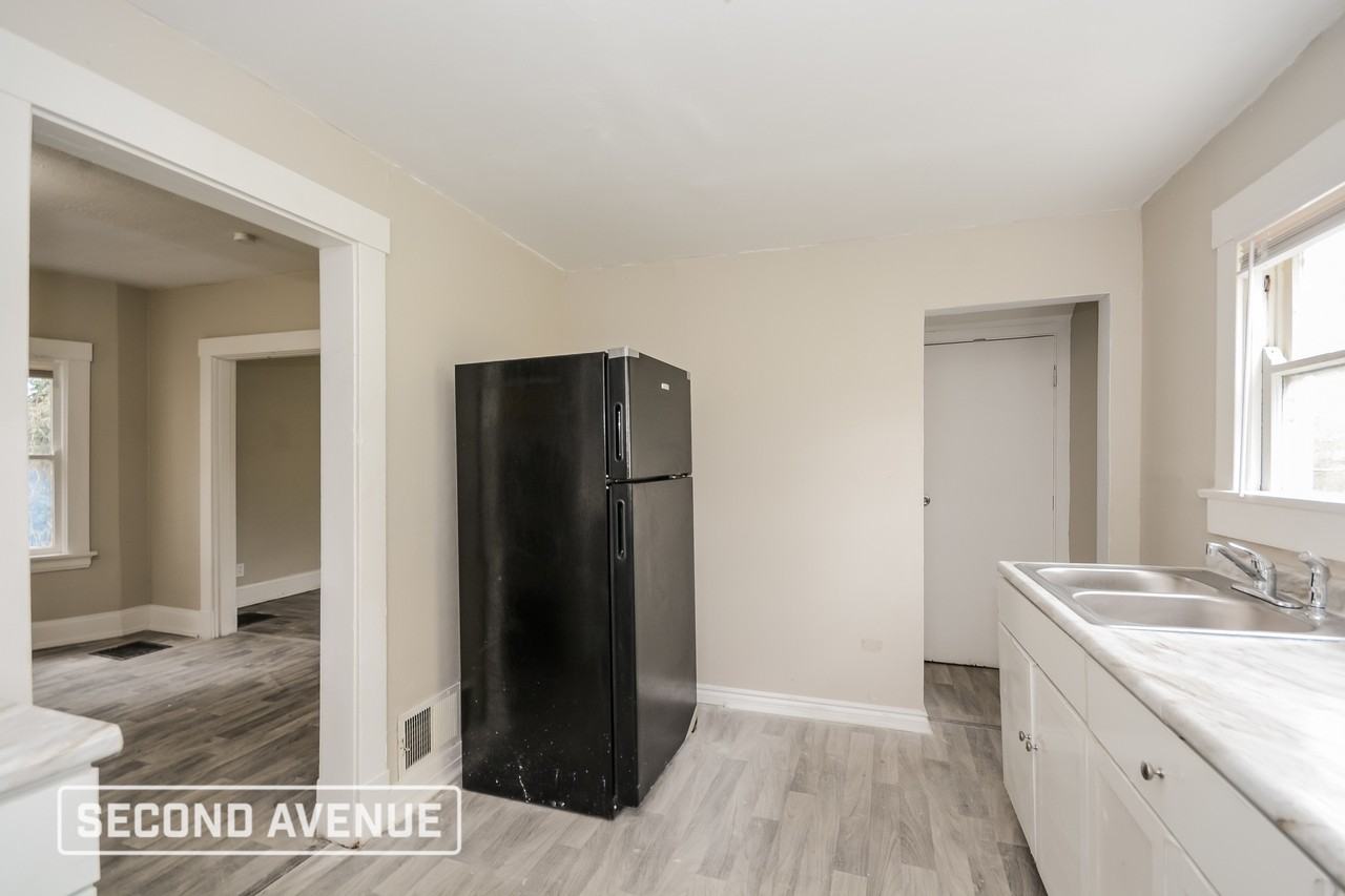4692 Winton Rd - Photo 7 of 21