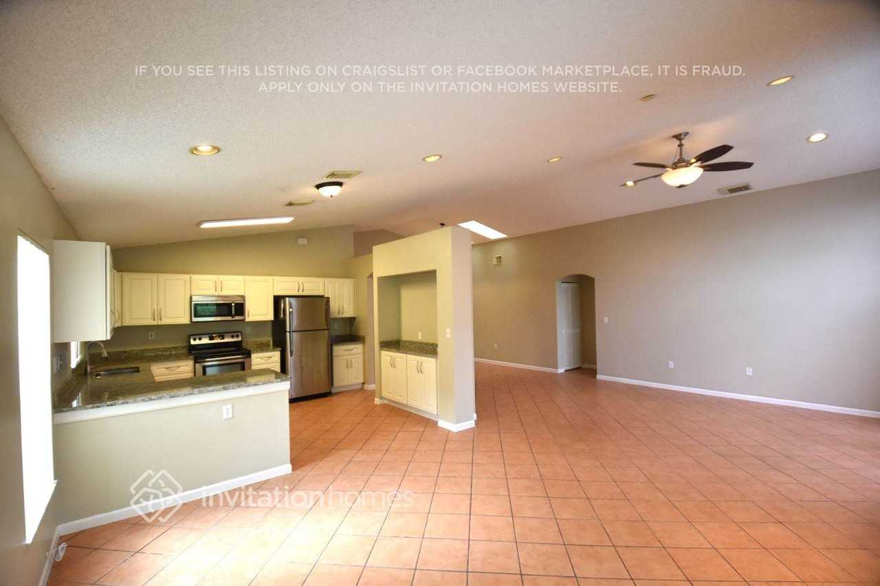 16565 Nw 6th St - Photo 5 of 21