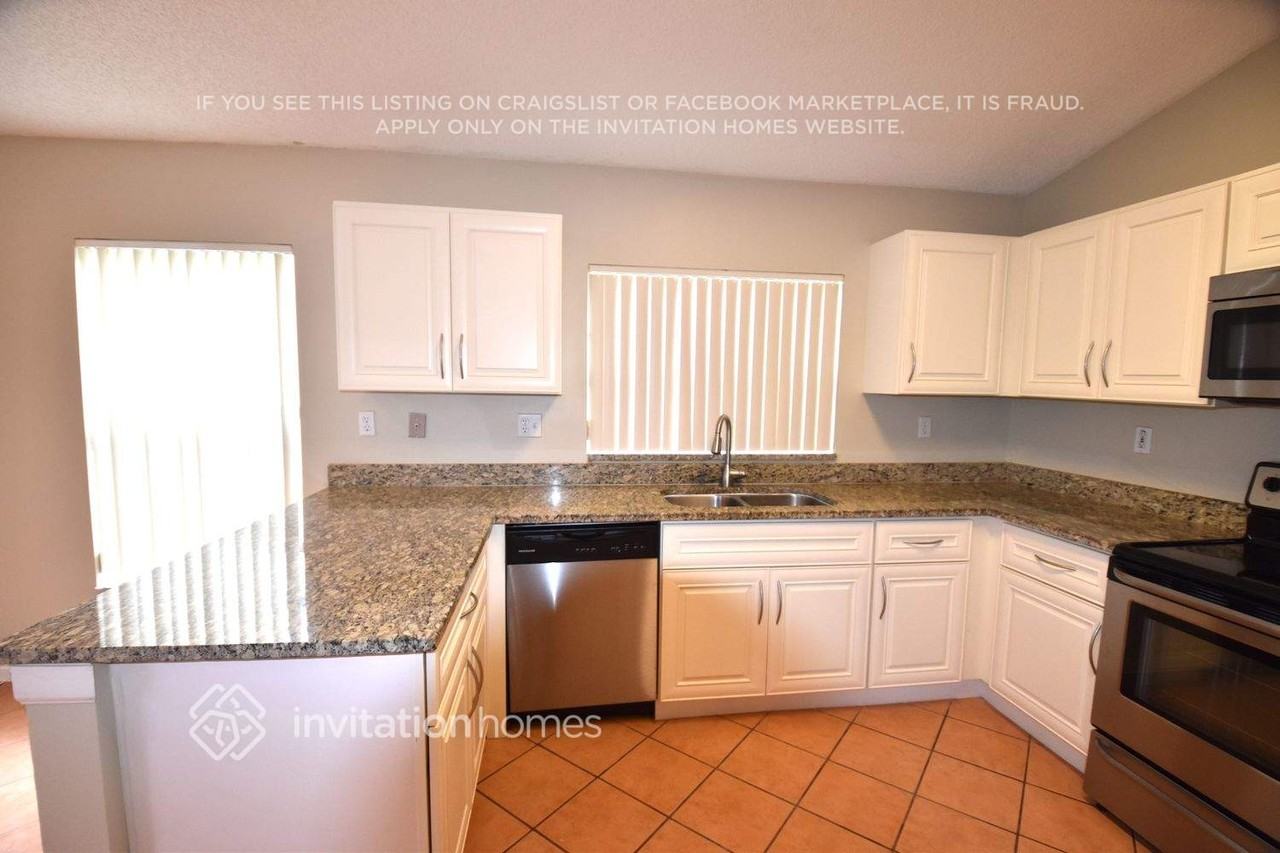 16565 Nw 6th St - Photo 6 of 21