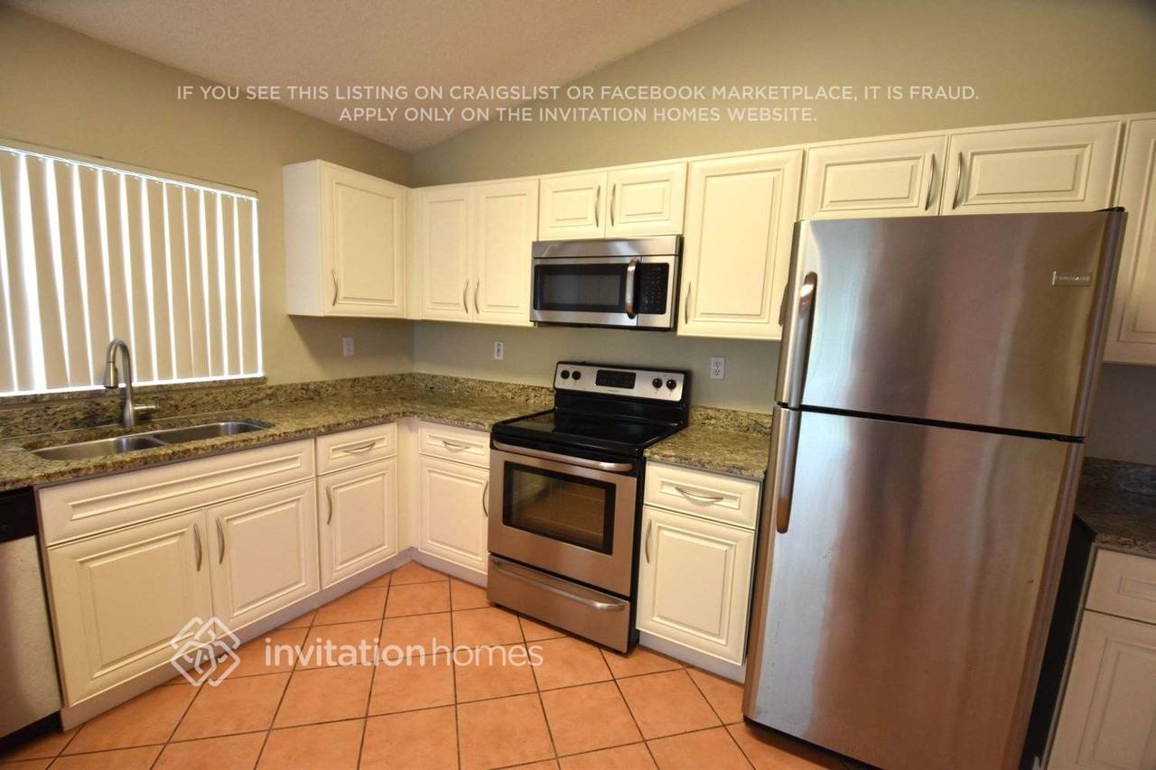 16565 Nw 6th St - Photo 7 of 21