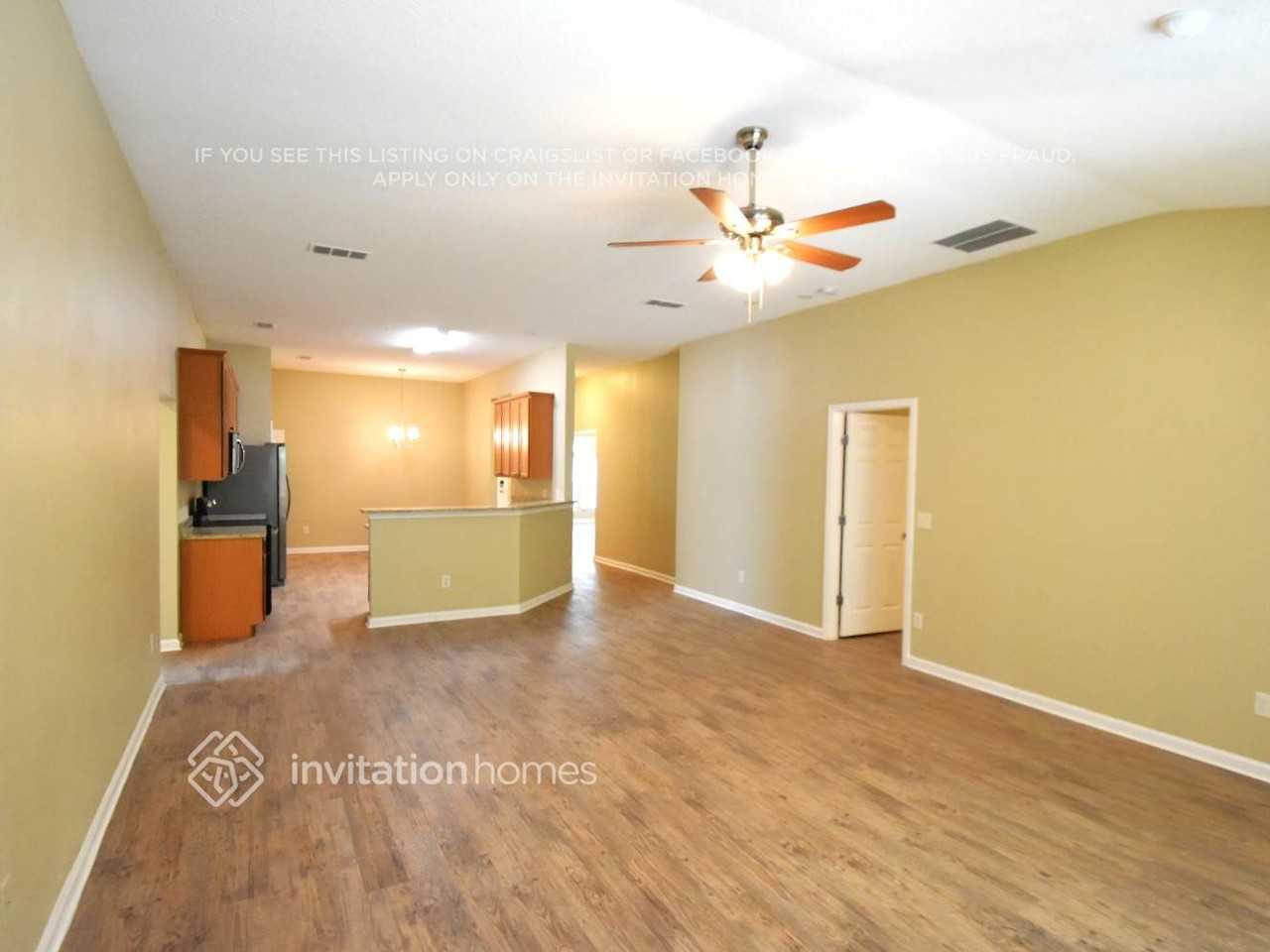 3023 Bright Eagle Dr - Photo 4 of 14