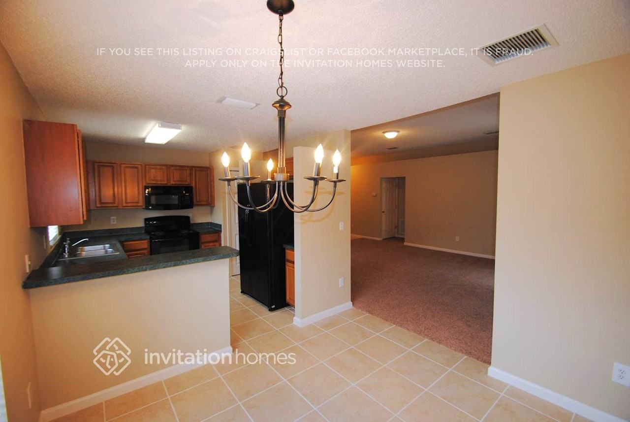 491 Basking Ridge Ct - Photo 3 of 7