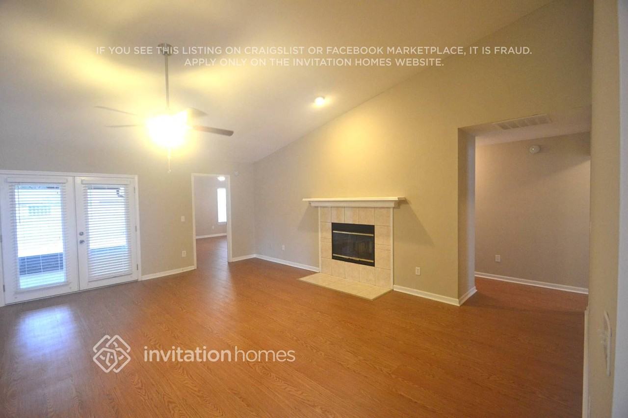 5523 Kilcullen Ln - Photo 3 of 13