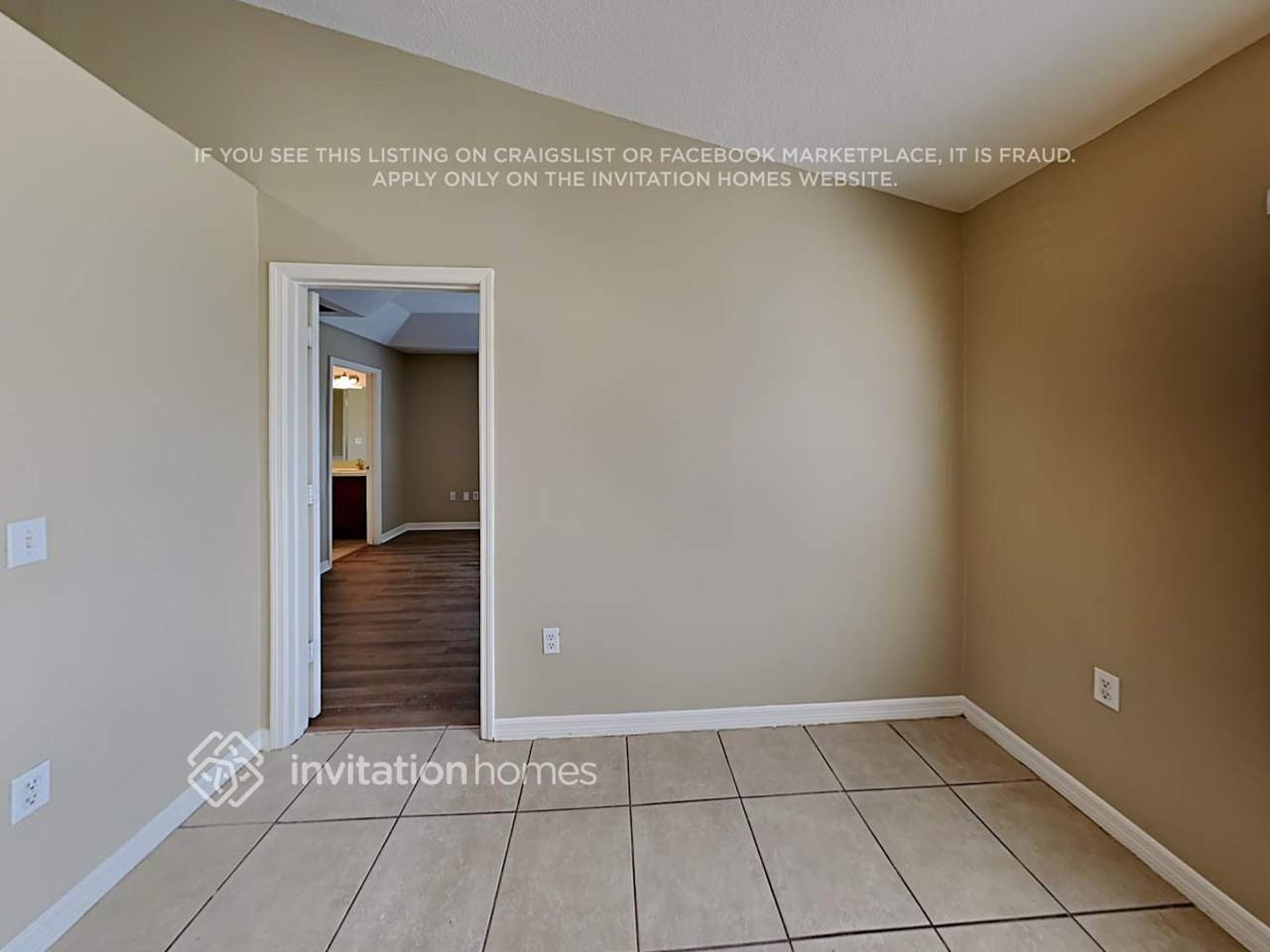 327 Huron Dr - Photo 6 of 20