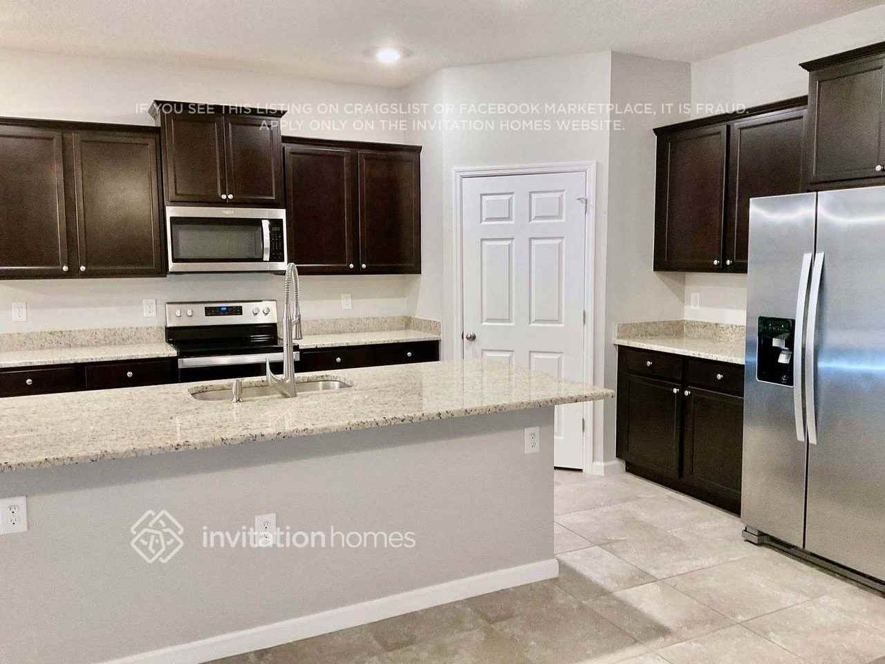 4504 Magenta Isles Dr - Photo 4 of 21