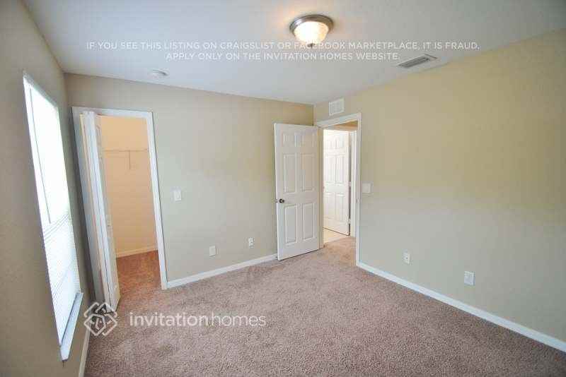 1148 Wyoming Dr Se - Photo 5 of 12