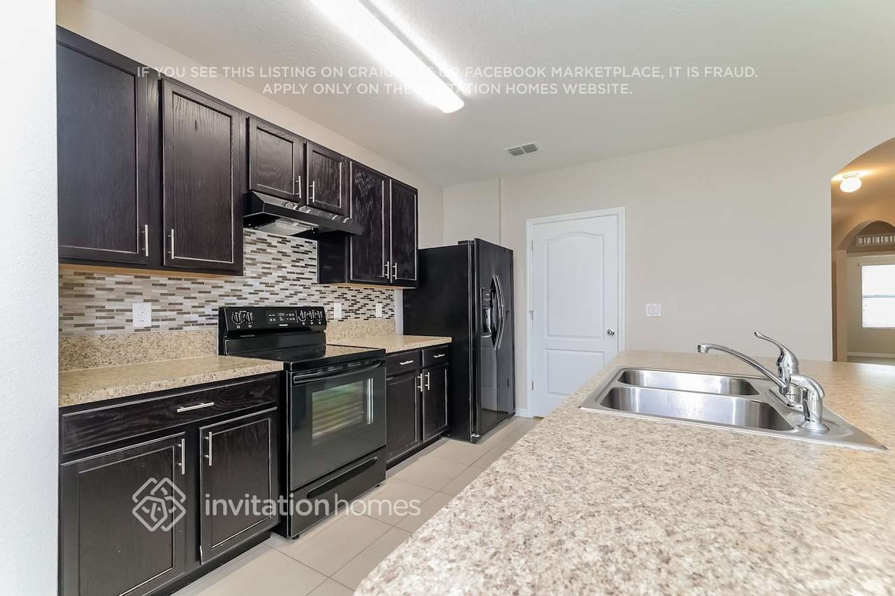 1796 Brockridge Rd - Photo 5 of 16