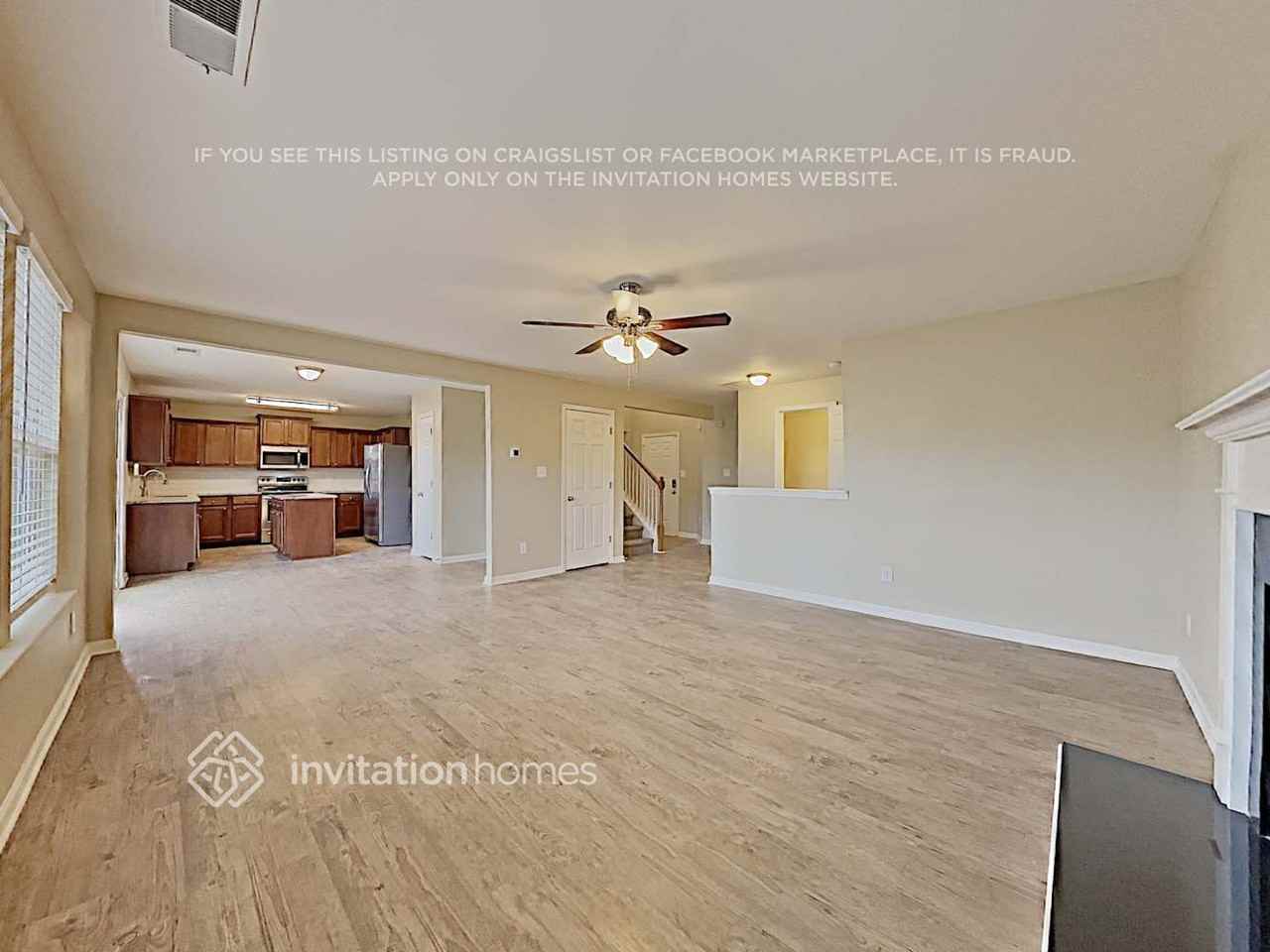 925 Donington Cir - Photo 4 of 20