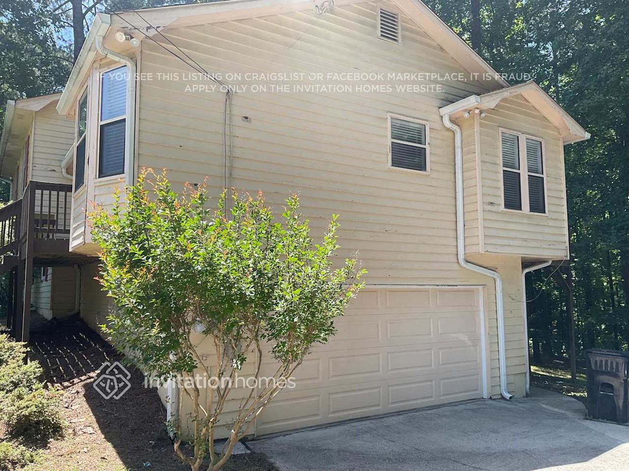 6105 Brook Ln - Photo 2 of 24