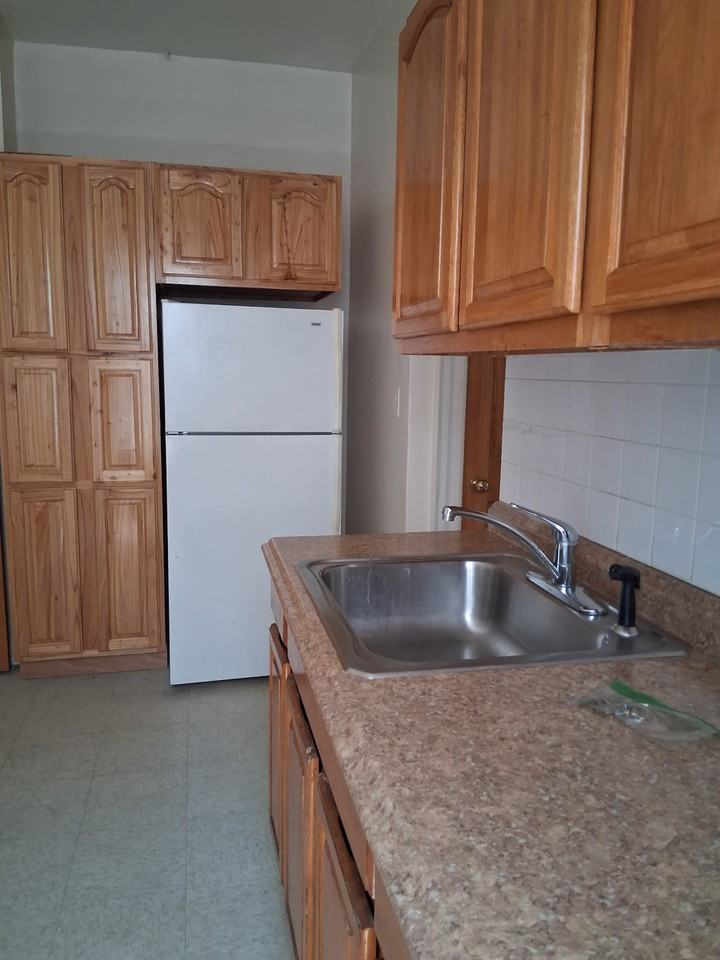 31-53 34th St - Photo 2 of 6