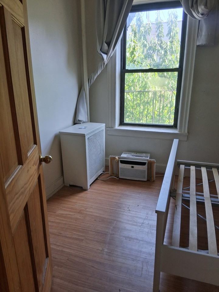31-53 34th St - Photo 6 of 6
