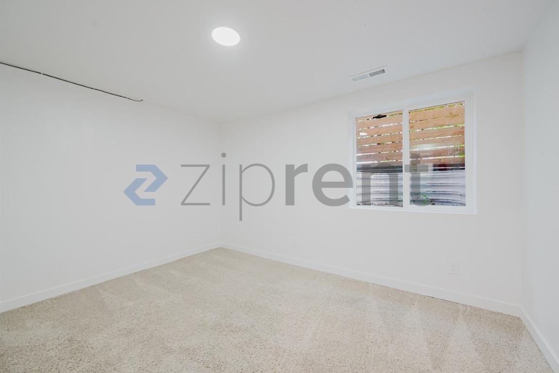 1603 S Major St #B - Photo 7 of 16