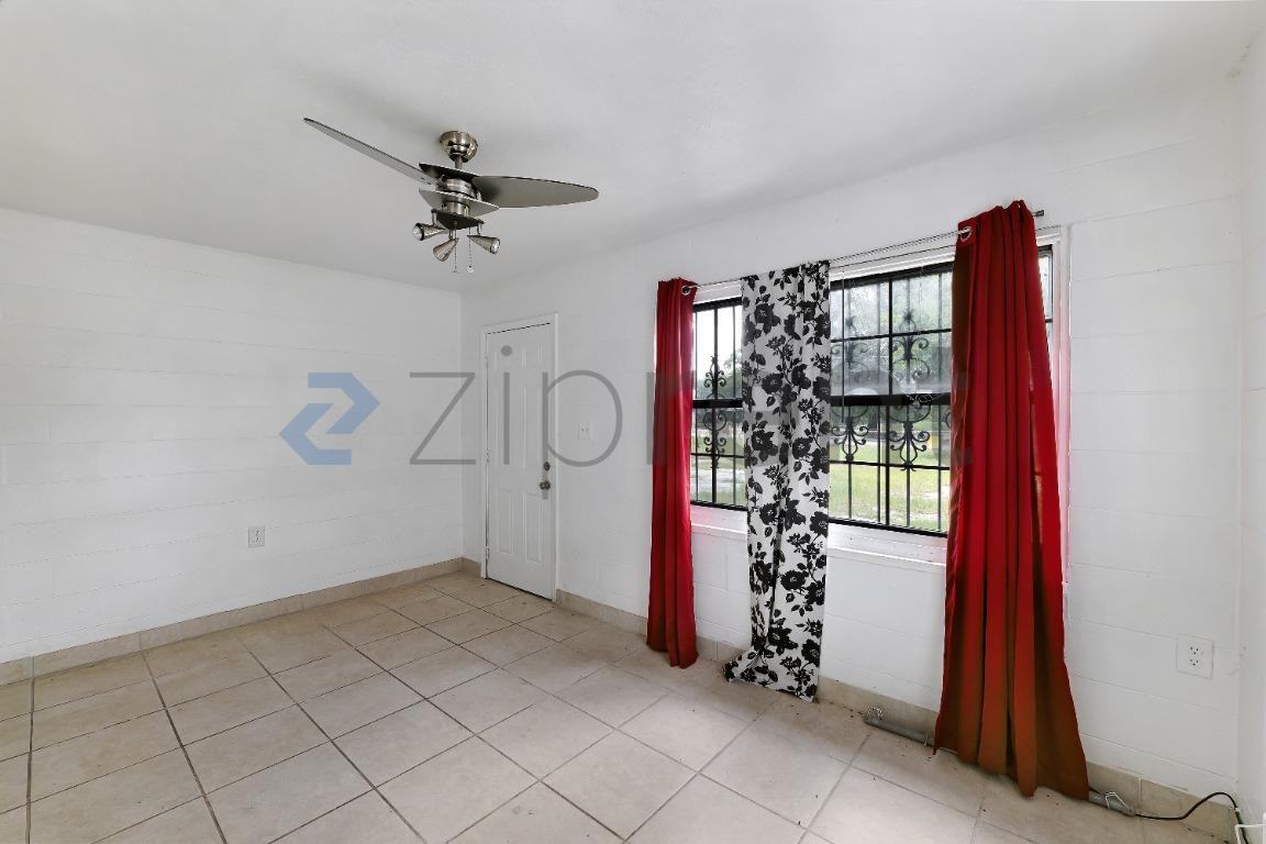 1715 Martin Luther King Jr Blvd - Photo 5 of 15