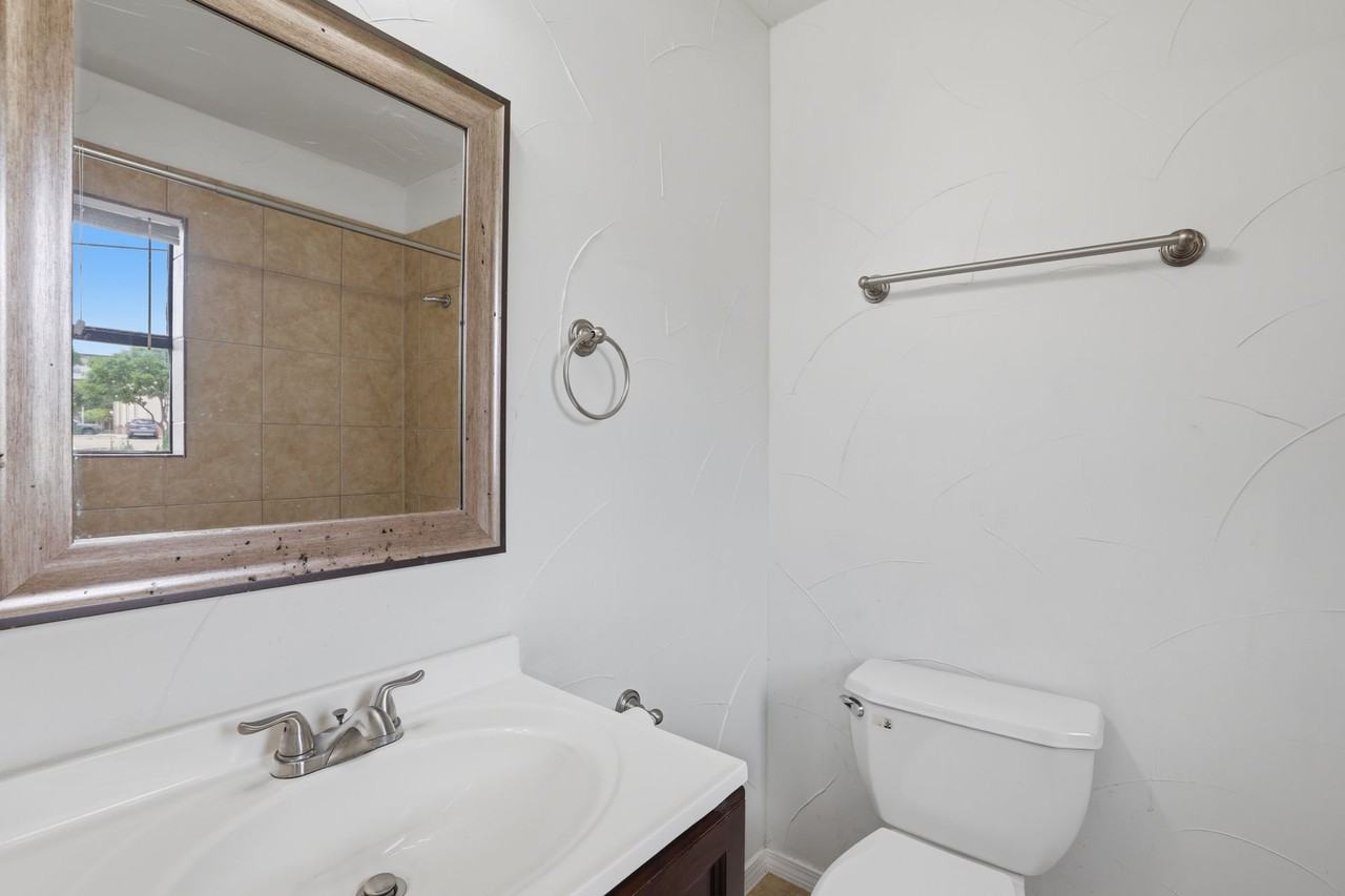 Fitzhugh @2313 - Photo 4 of 5