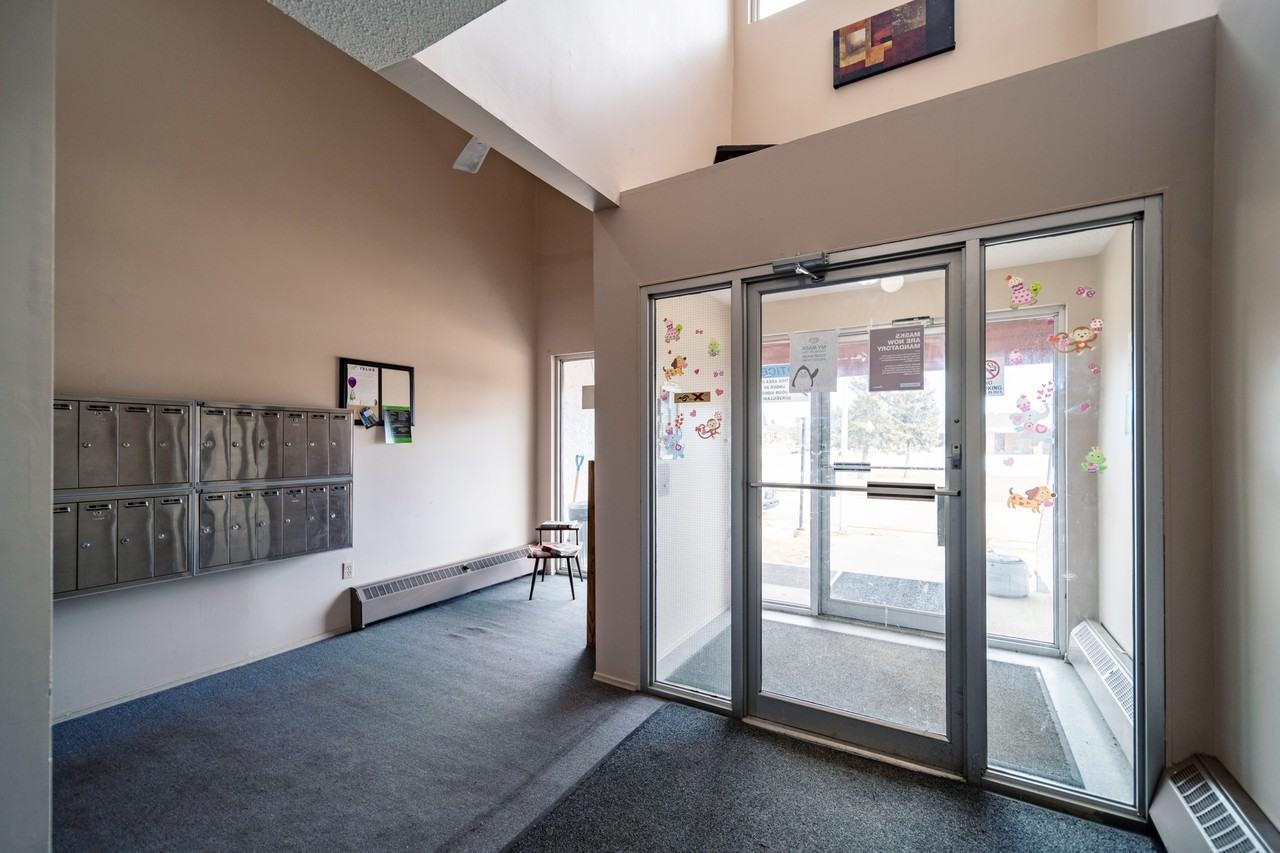 Fairview Apartments - Photo 4 of 31
