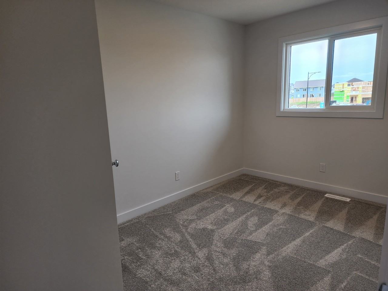 Chrustawka Place - Photo 4 of 10