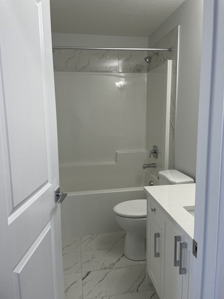 Carson Way Duplex - Photo 7 of 11