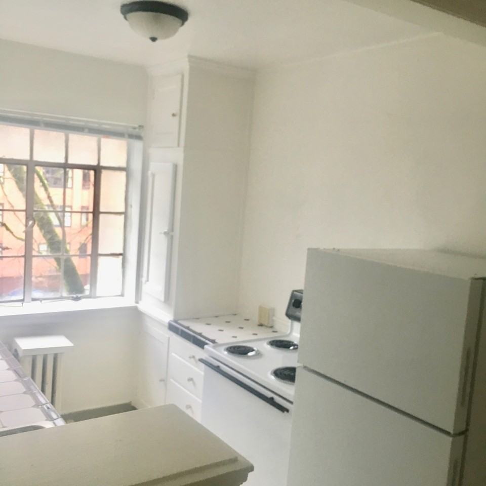 Metropolitan Apartments - Photo 7 of 18