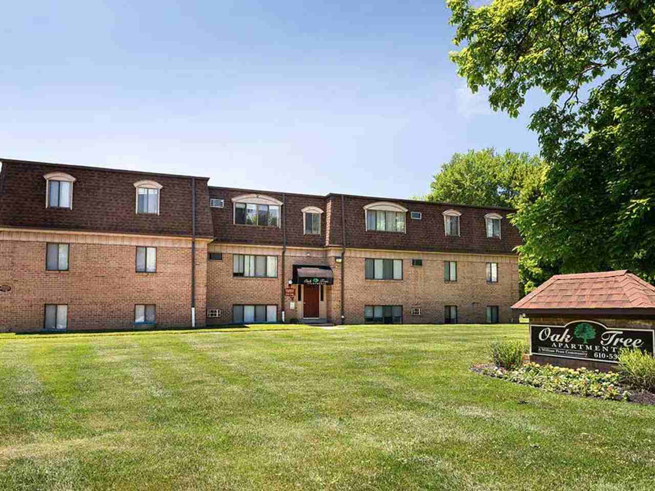 Oak Tree Apartments - Photo 6 of 50