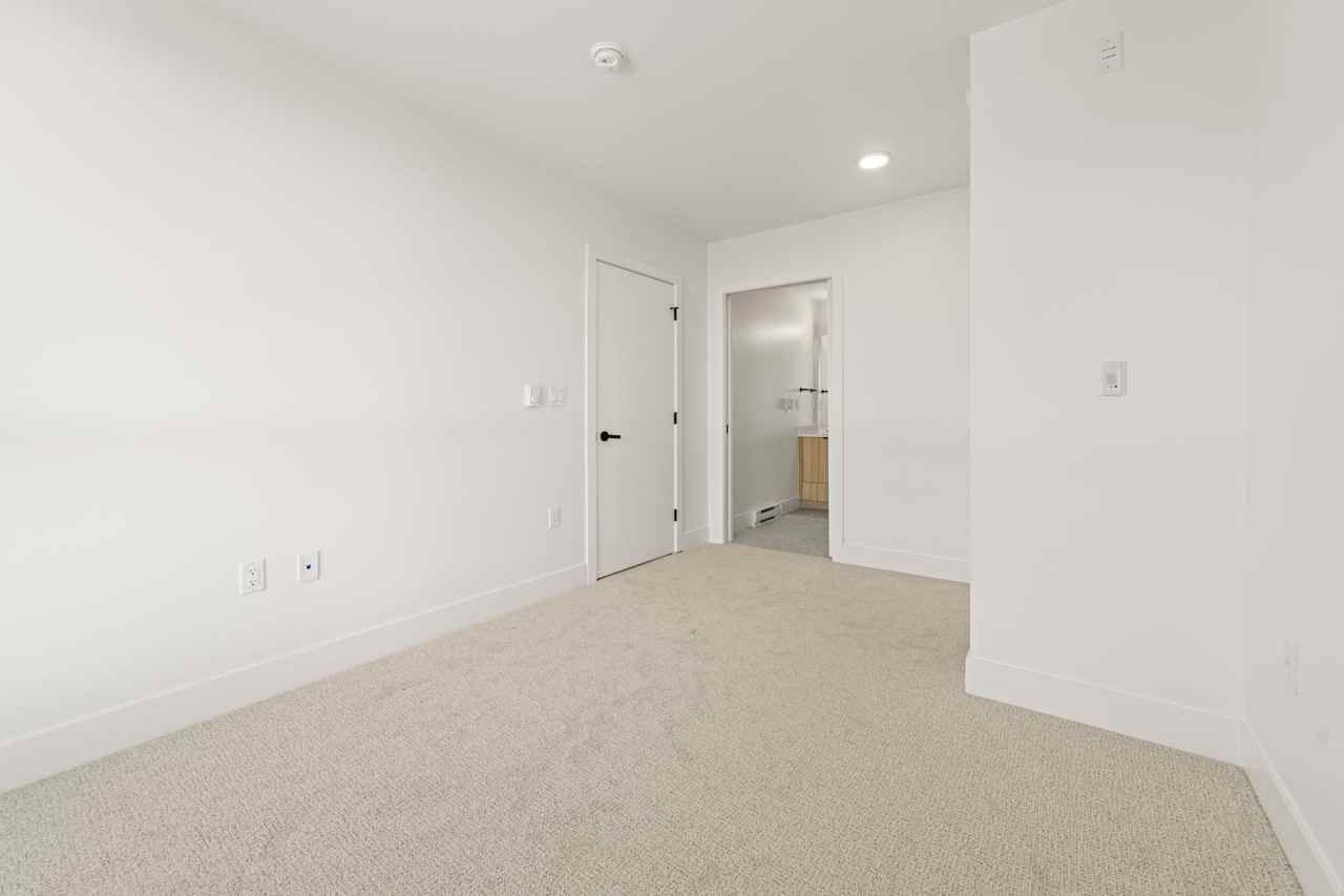 20769 Fraser Highway - Photo 13
