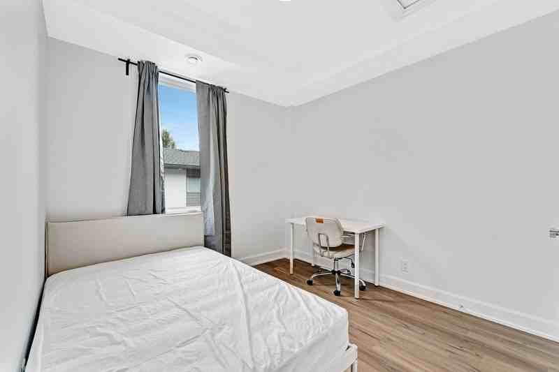 157 Sanford Ave #C - Photo 6 of 10