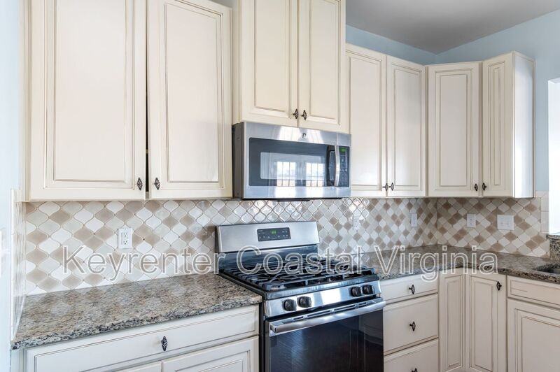 331 Spring Hill Pl - Photo 3 of 34