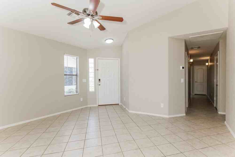 9316 E Olla Ave - Photo 5 of 19