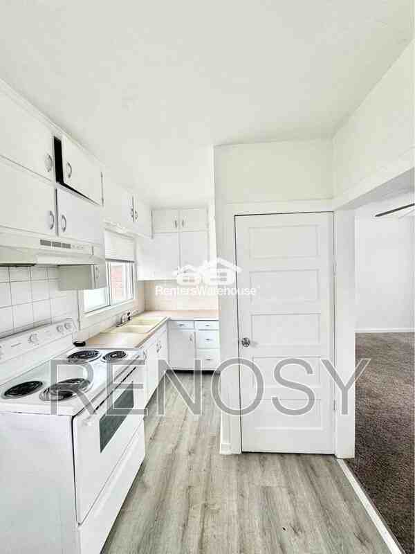 1534 63rd St - Photo 2 of 12
