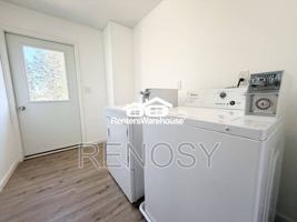 featured image of 211 S Green St #1