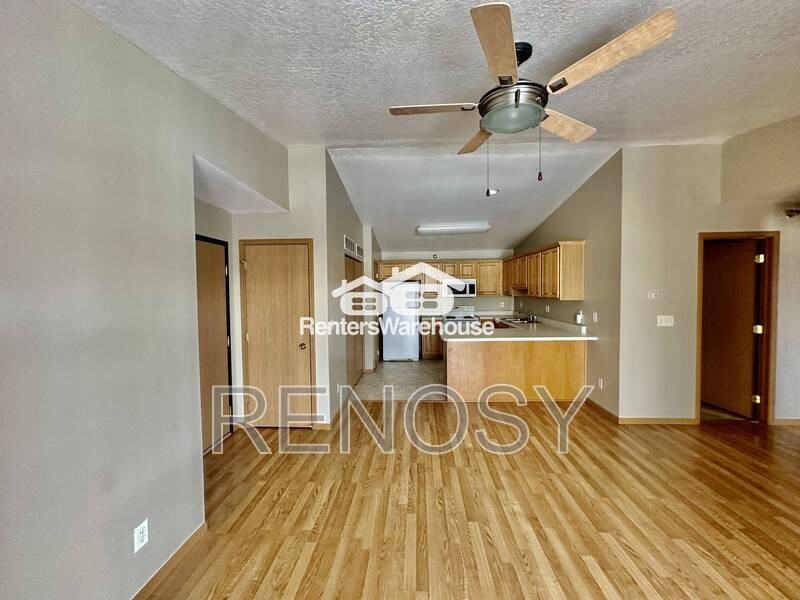 5924 Sutton Pl #10 - Photo 4 of 27