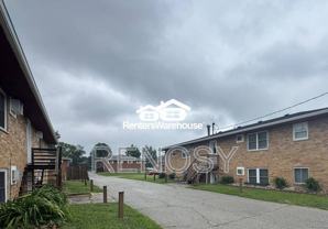 114 Nw College Ave #8 - Photo 1 of 1