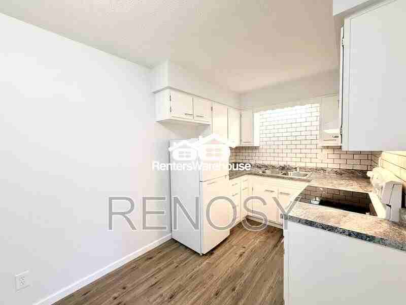 211 S Green St #4 - Photo 6 of 16