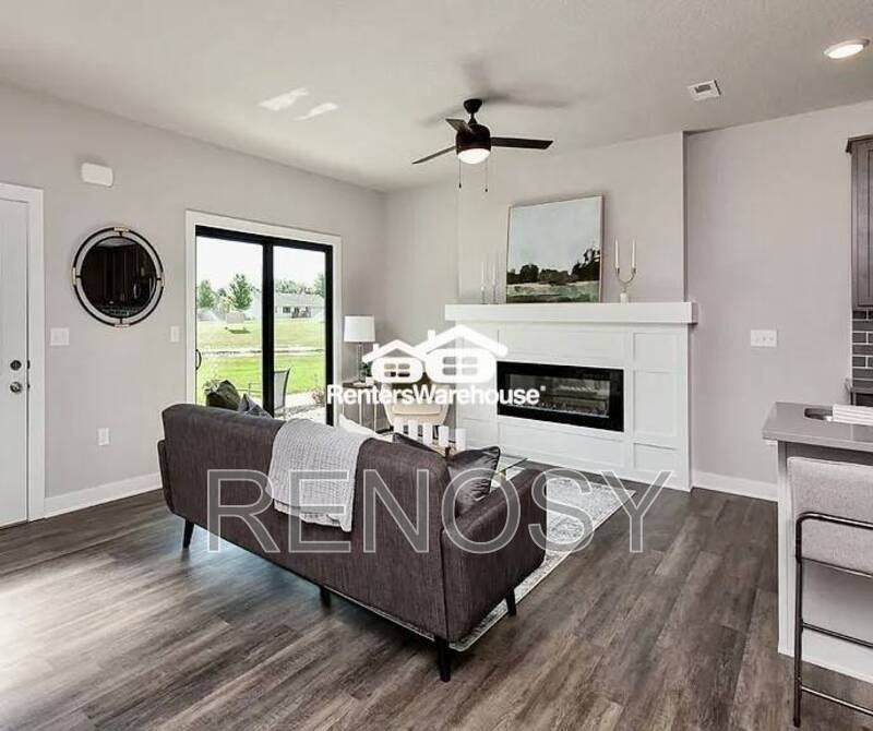 3635 Ne Kara Ln - Photo 4 of 15