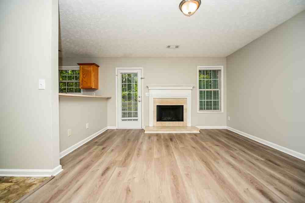 306 Fletcher Ct - Photo 4 of 20