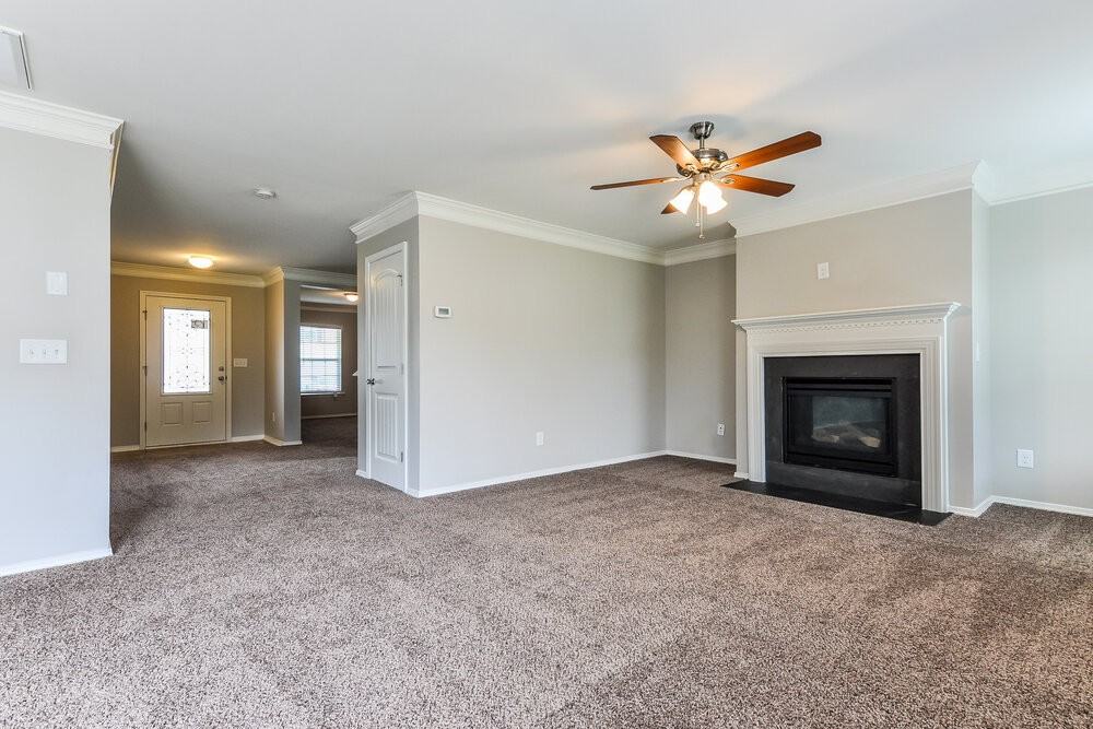 440 Kerriann Ln - Photo 3 of 15