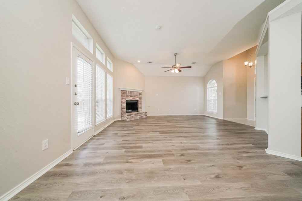 1705 Green Terrace Dr - Photo 3 of 19