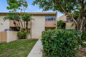 featured image of 14277 Kendale Lakes Blvd