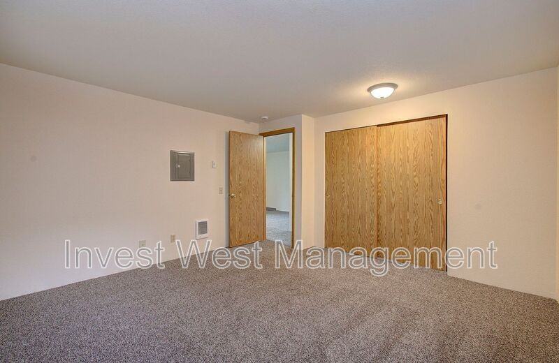1895 Kingsley Rd #119 - Photo 6 of 11