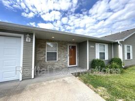 1004 N Radcliffe St #B - Photo 1 of 1