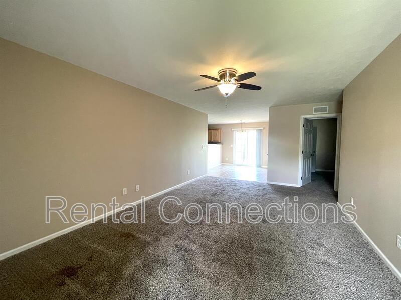 1004 N Radcliffe St #B - Photo 4 of 8