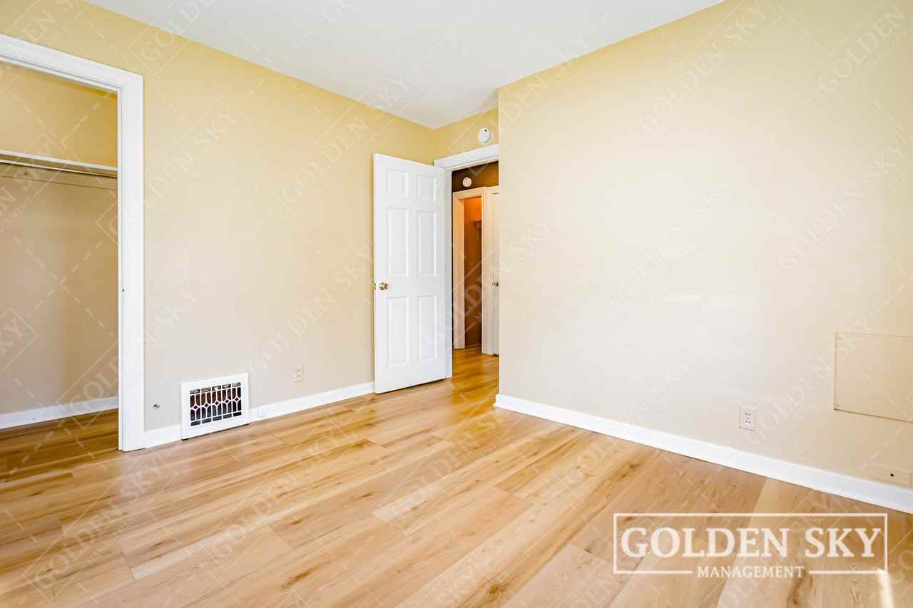 1115 W Bethel Ave #1 - Photo 4 of 10