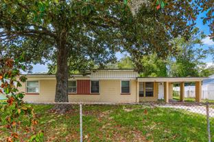5220 Seaspray Ave - Photo 1 of 1