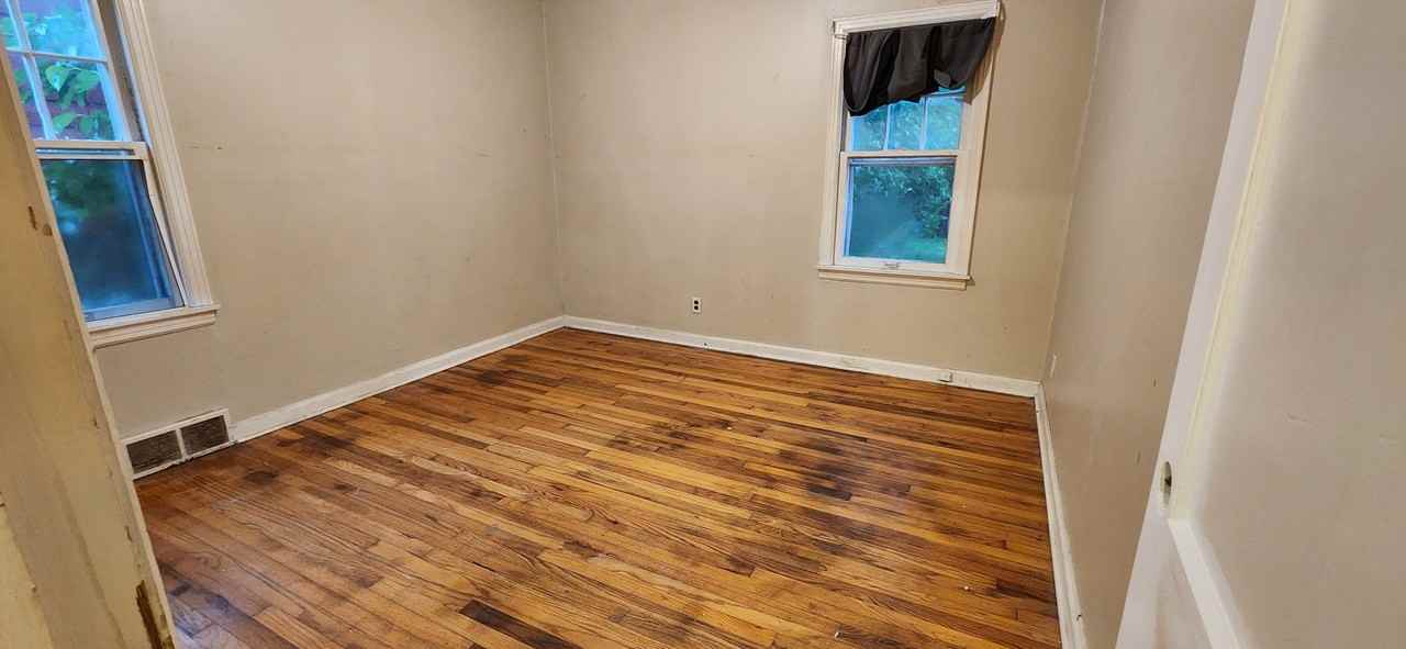 714 Albert Ave #1 - Photo 5 of 8