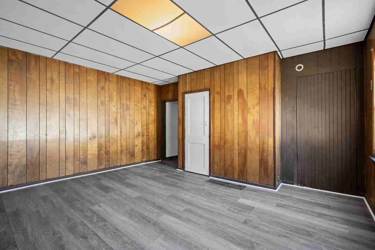 212 Mercer St #1 - Photo 3 of 5