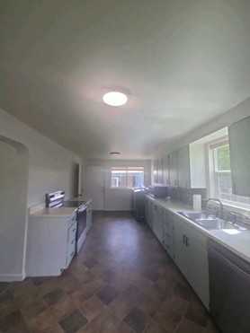 1003 6th Ave W #1003 - Photo 3 of 9