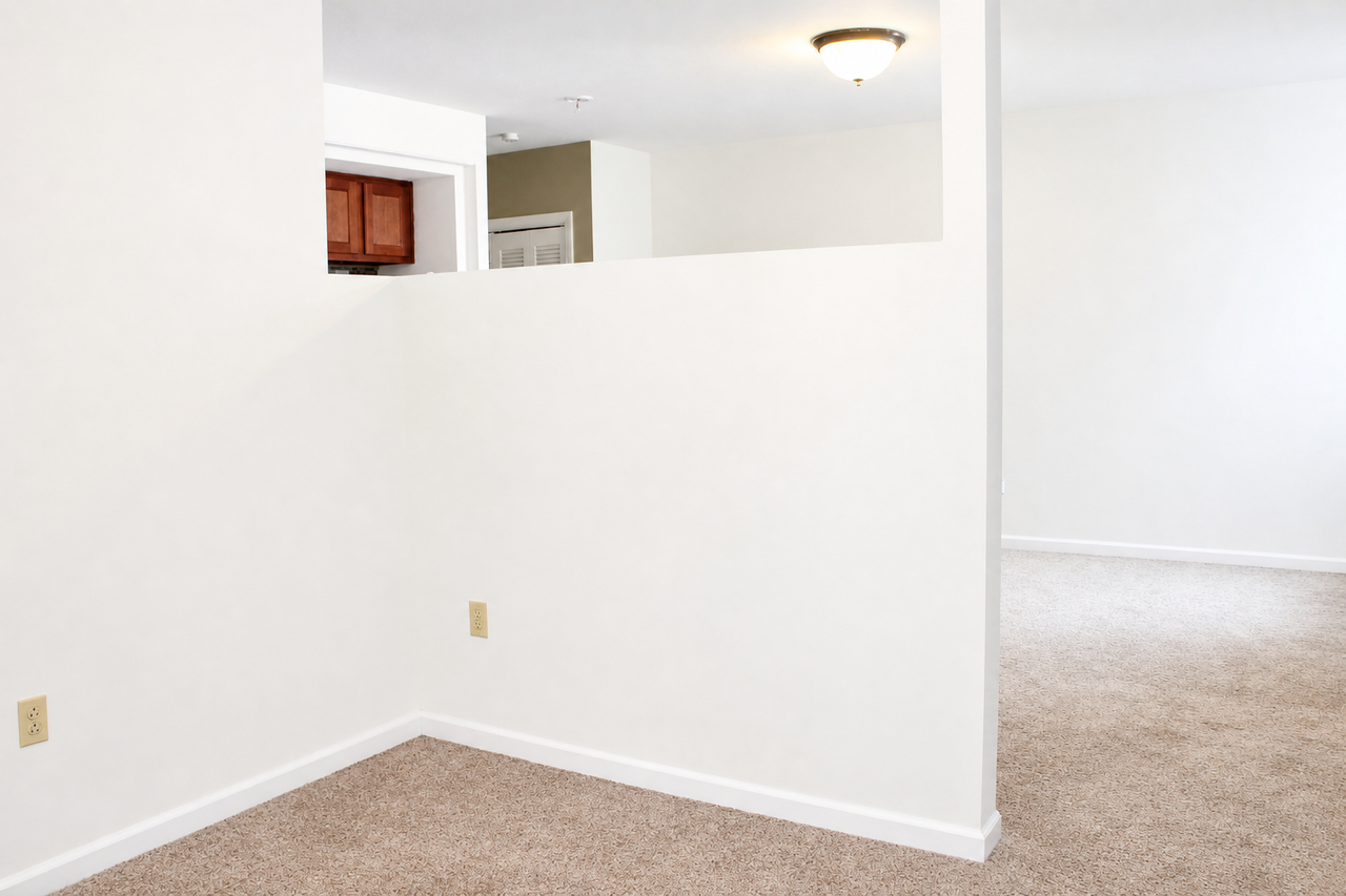 4651 CENTRE AVEAPT 20 #20 - Photo 3 of 7